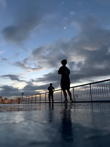 濡れた空に残る余韻