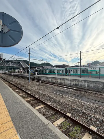 旅情誘う、午後の鉄路