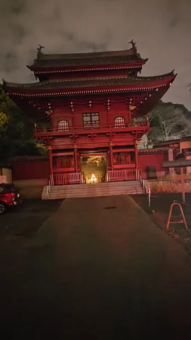 夜空に映える朱色の楼門