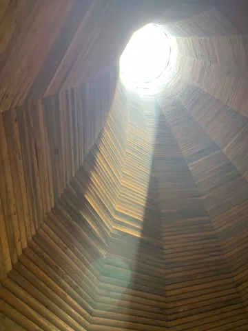 光