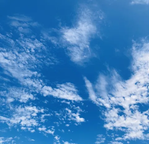 雲が描く空の模様