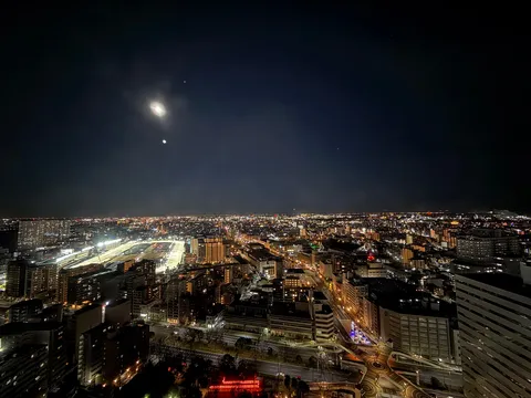星影の街、地上に降りる光