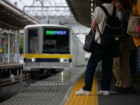 28811