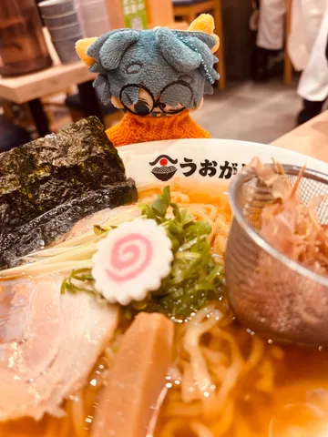 ラーメンの相棒はぬいぐるみ