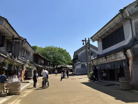 青空の下、時を超えた道