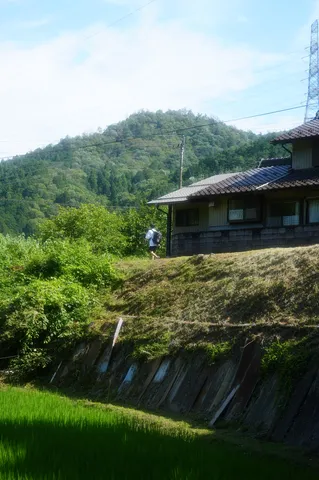 田舎道、ひとときの休憩