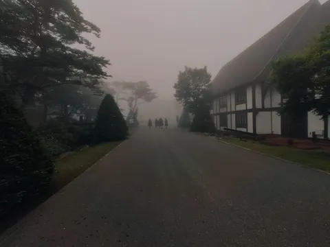 霧の先に広がる物語