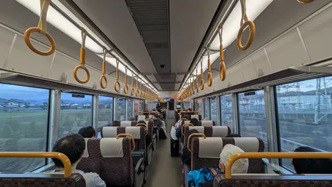 旅路を行く車内風景