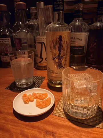 琥珀色の一杯と甘い誘惑