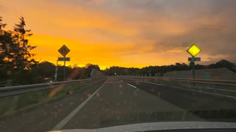 夕焼けハイウェイ、旅の始まり