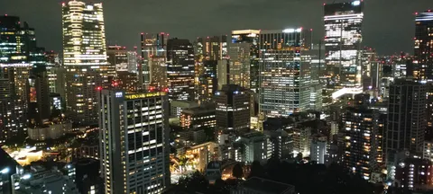 光の粒が紡ぐ未来都市の夜景