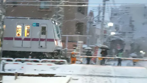 雪と電車のコラボレーション？