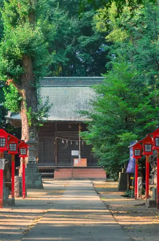 静寂に包まれた古都の参道