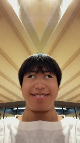 鏡合わせの視線