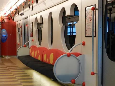 夢の世界へ誘う列車