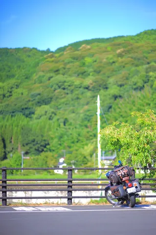山里の風と旅の影