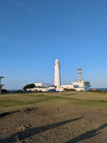灯台と青空のコントラスト