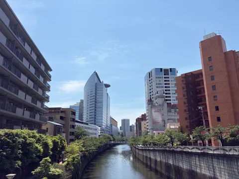 都会のど真ん中、まさかのお城！？