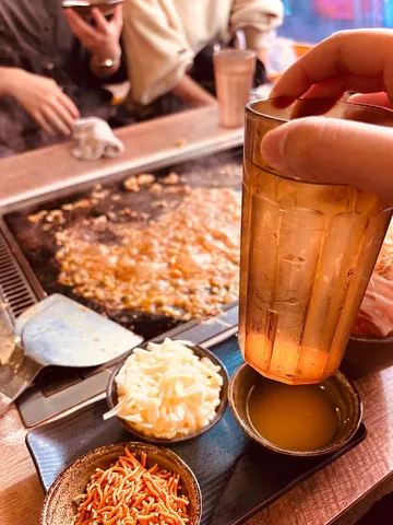 熱々鉄板と一杯の誘惑