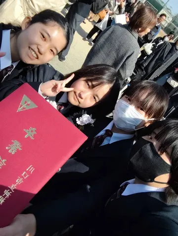 卒業証書、人生の節目に