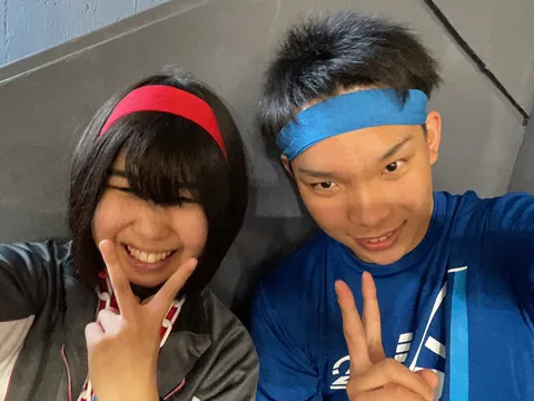笑顔でピース！仲良しショット