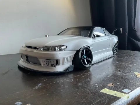 カスタムRCカーの精巧なディテール