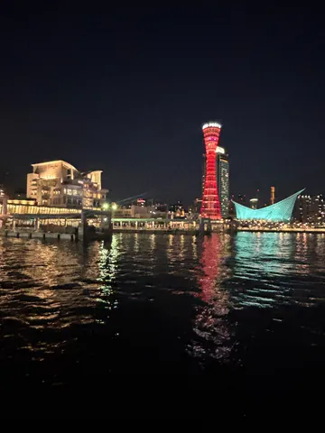港に灯る、光の詩