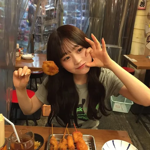 串カツとOKサイン、どっちがメイン？