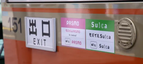 駅の顔、PASMOとSuica