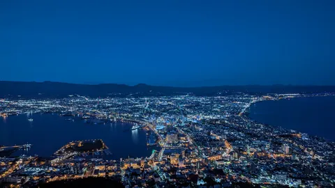 地上はまさかの光の銀河！