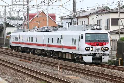 線路を走る観測車