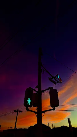 茜空を渡る光