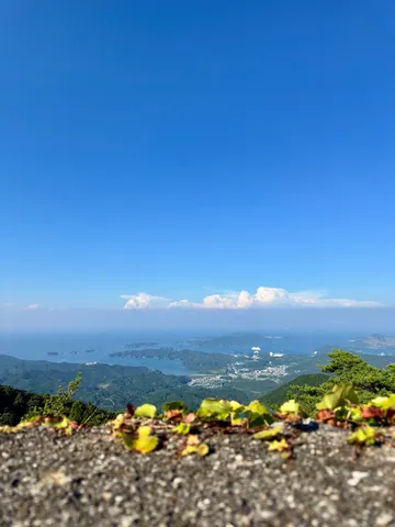 遠くを望む、空と海の境界線