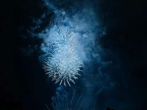 花火、硝煙、残り香