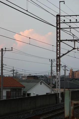 街と空の交差点