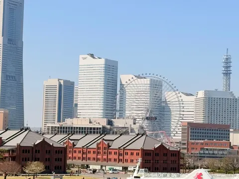 都会と港のレトロな佇まい