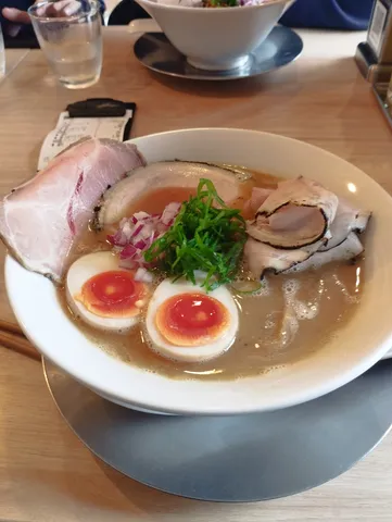 〆のラーメン、至福のひととき