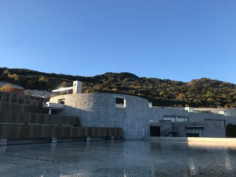 静寂に包まれた建築美
