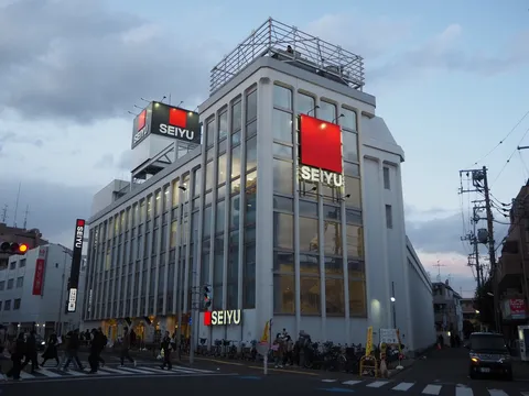暮れなずむ街とSEIYU