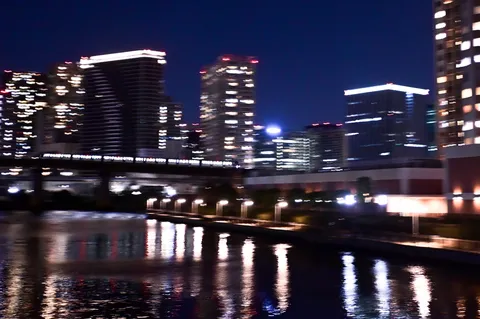 揺らめく光が魅せる夜景