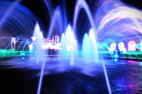 光のシンフォニー、水のダンス
