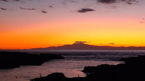 オレンジに染まる空と海の絶景