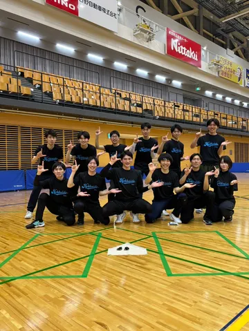 ポーズが決まった集合写真