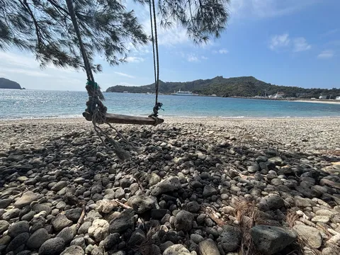 石浜のブランコ、絶景への誘い