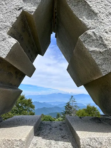 風景の間を抜ける視線