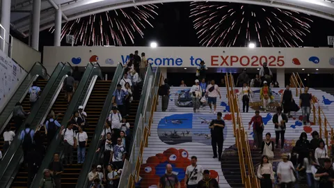 EXPO2025へ、華やかな夜の歓迎