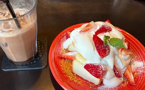 とろけるクリームと苺の誘惑