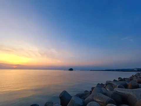 静寂の海と空のグラデーション
