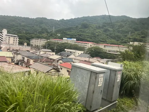 山里に広がる街の風景