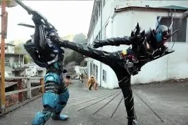 街角に響く黒青の跳躍